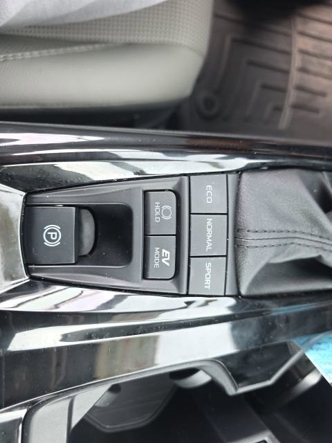 Certified 2025 Toyota Camry XLE w/ Premium Package AWD/4WD image 22