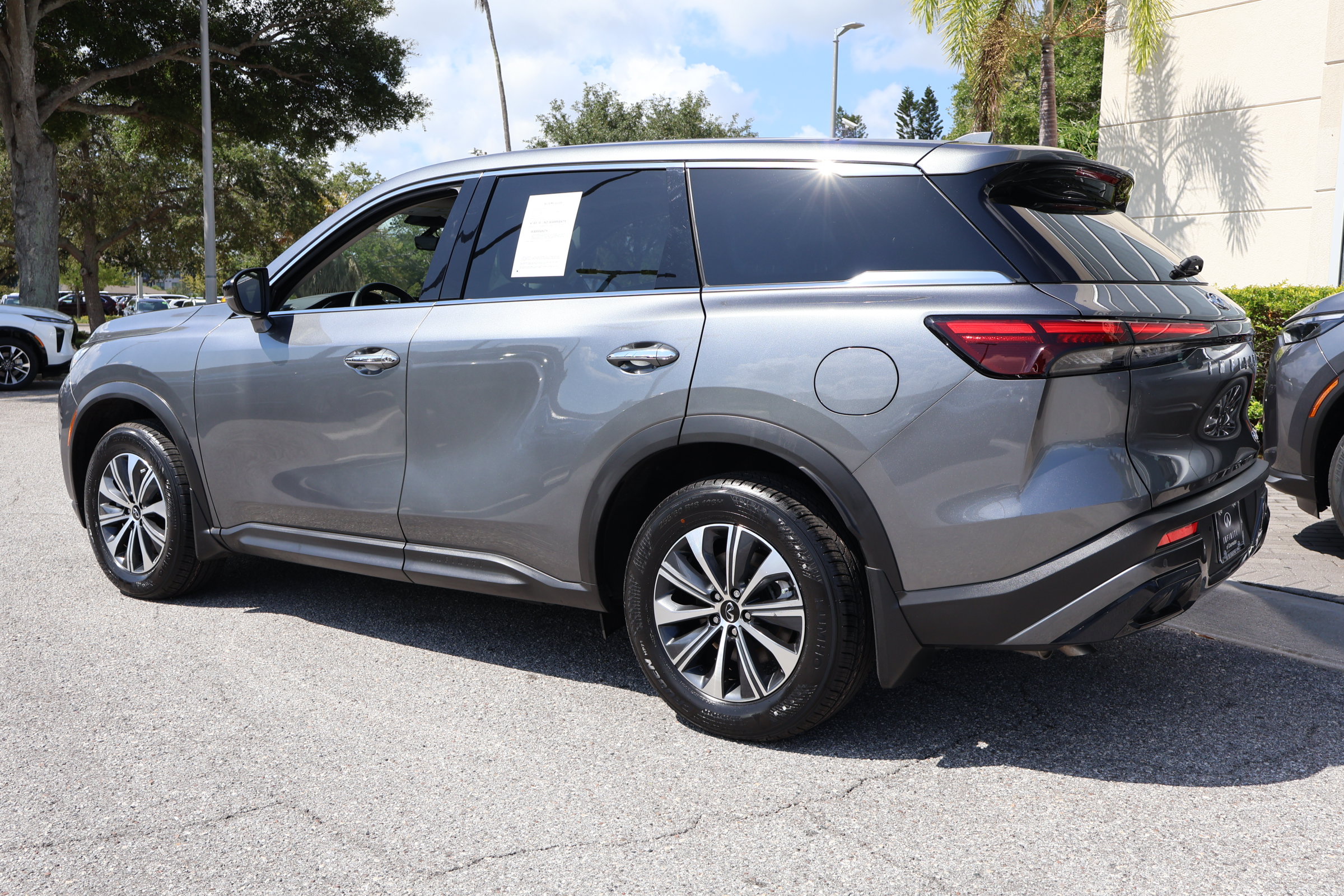 Certified 2025 INFINITI QX60 Pure FWD image 7