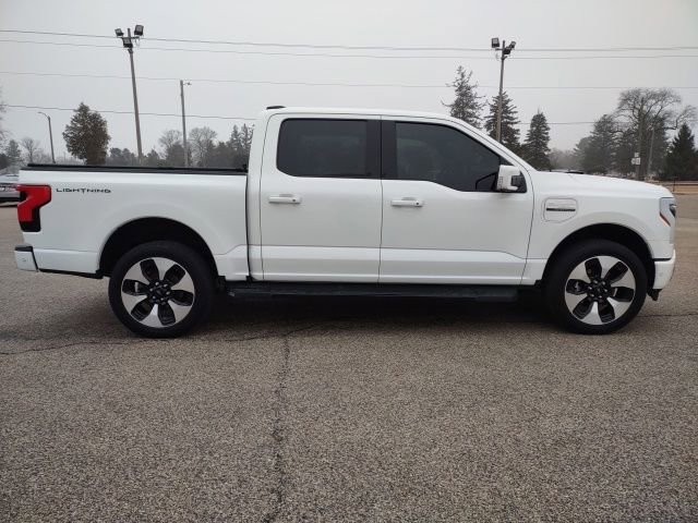 Used 2022 Ford F150 Lightning Platinum image 7