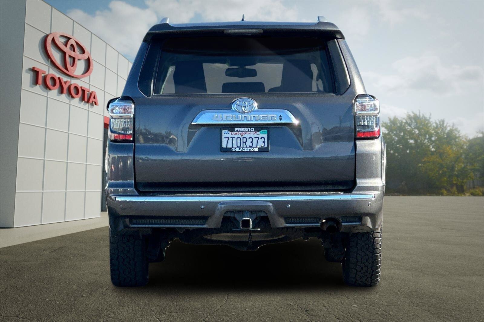 Certified 2016 Toyota 4Runner Limited AWD/4WD image 4