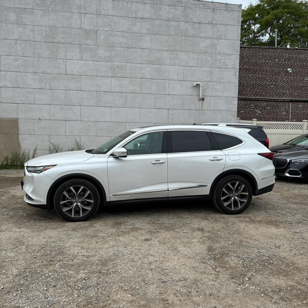 Used 2024 Acura MDX w/ Technology Package AWD/4WD image 2