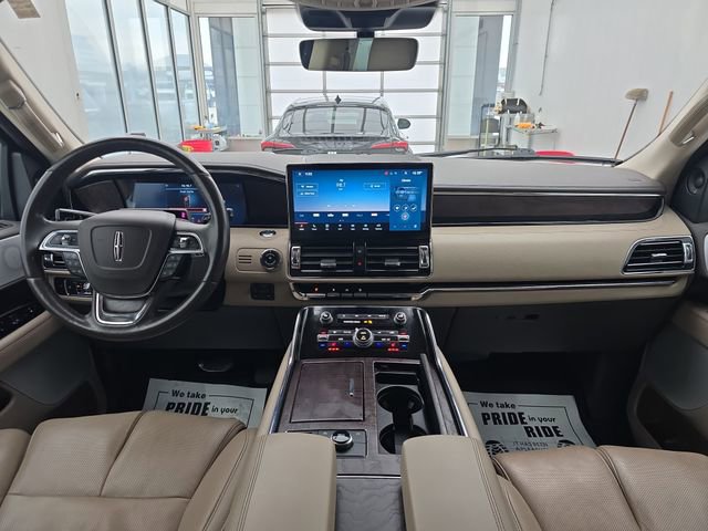 Used 2023 Lincoln Navigator L Reserve image 12