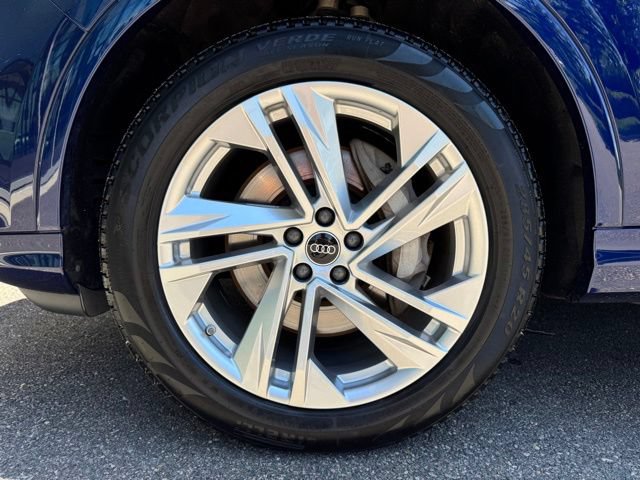 Certified 2023 Audi Q7 3.0T Premium w/ Towing Package AWD/4WD image 8