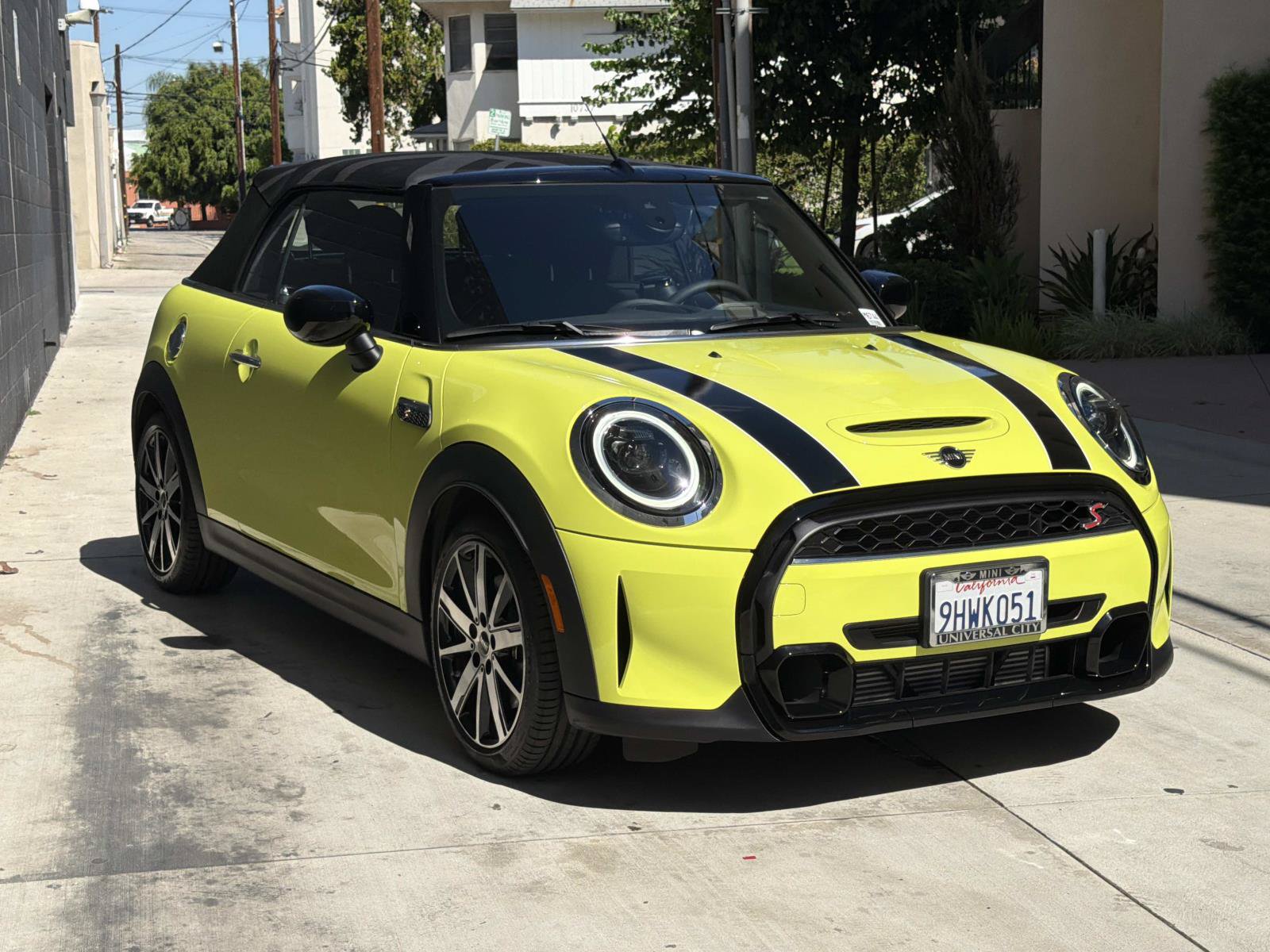 Used 2024 MINI Cooper S w/ Signature Upholstery Package FWD image 26