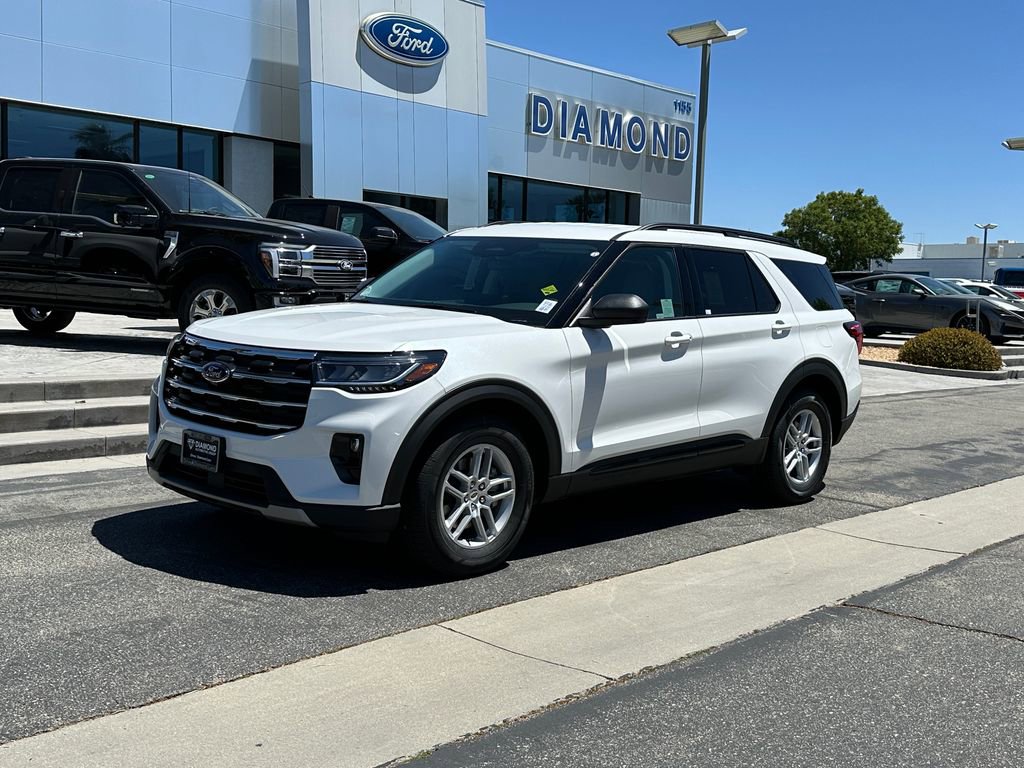 New 2026 Ford Explorer Active w/ Active Comfort Package RWD image 2