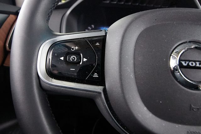 Certified 2023 Volvo XC90 B6 Plus w/ Protection Package Premier AWD/4WD image 15