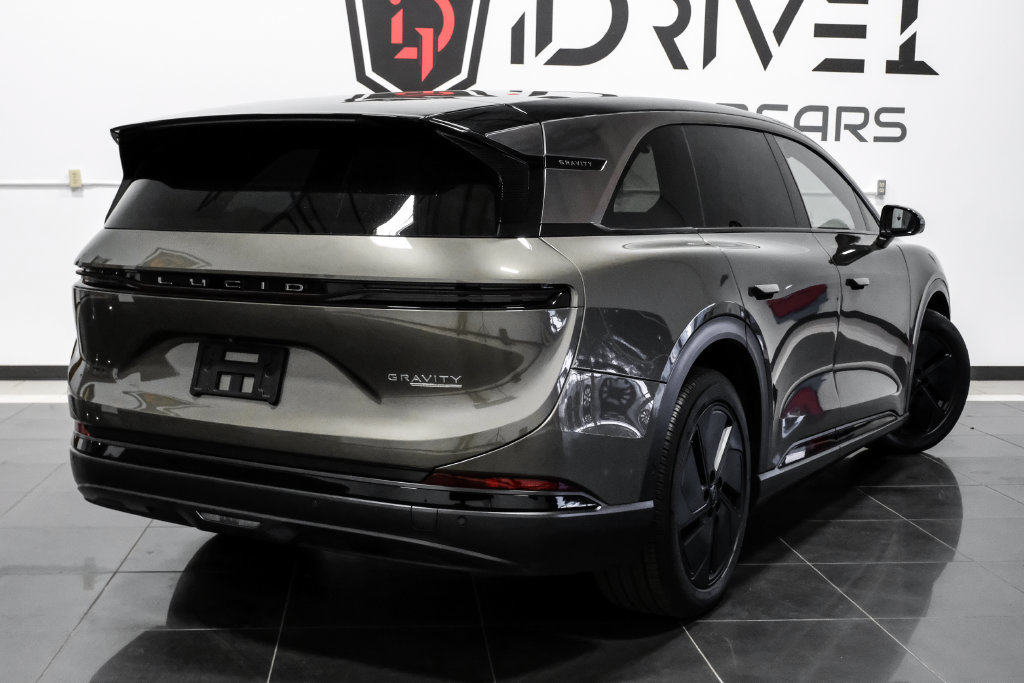 Used 2026 Lucid Gravity Grand Touring AWD/4WD image 11