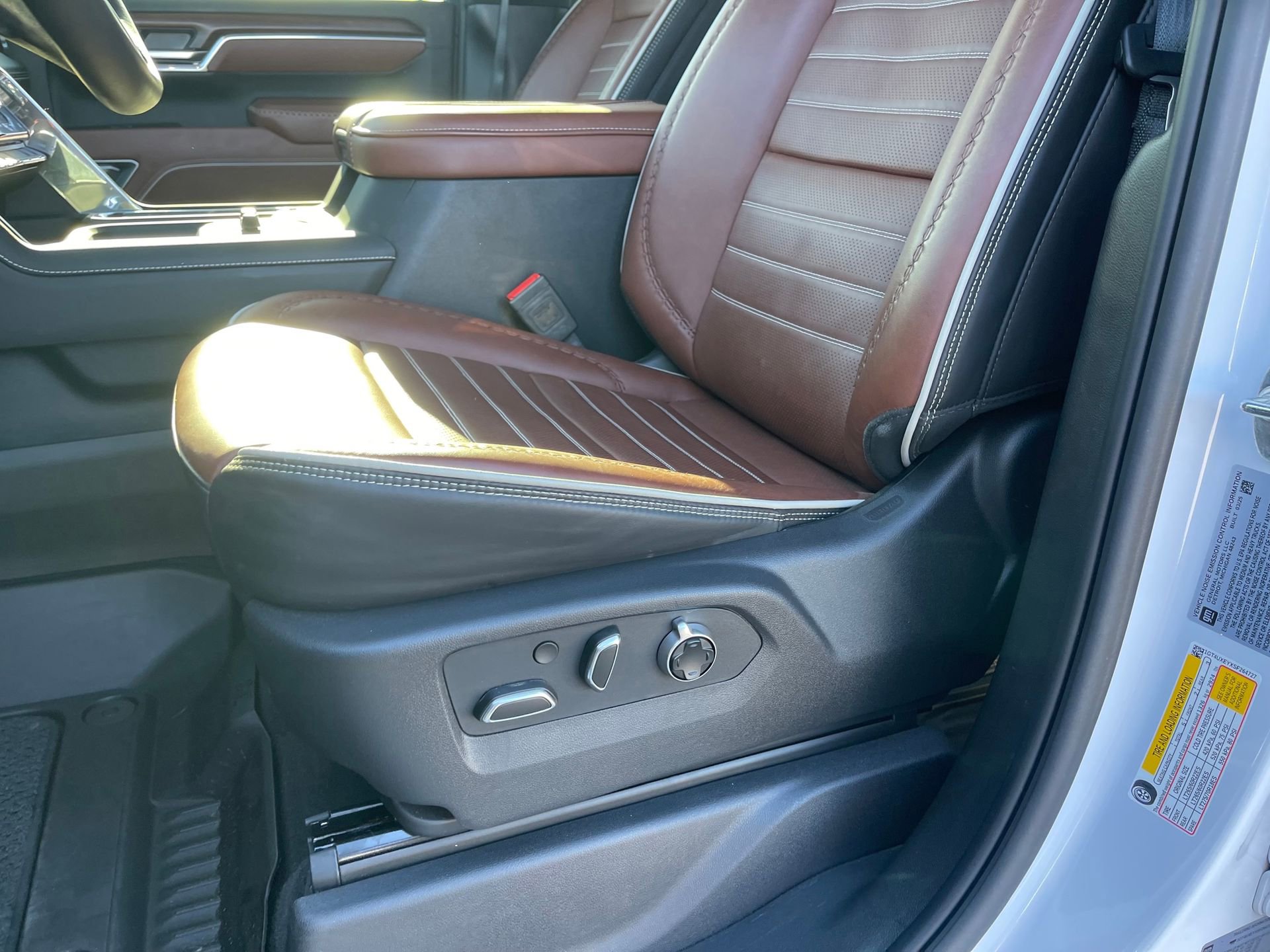 Used 2025 GMC Sierra 2500 Denali Ultimate image 14