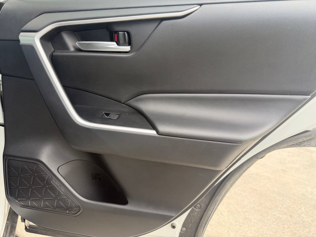 Used 2025 Toyota RAV4 XLE AWD/4WD image 26