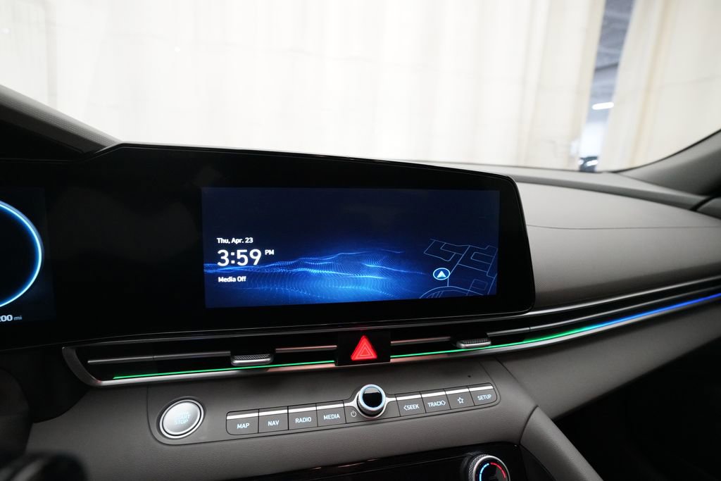 Used 2024 Hyundai Elantra SEL FWD image 6