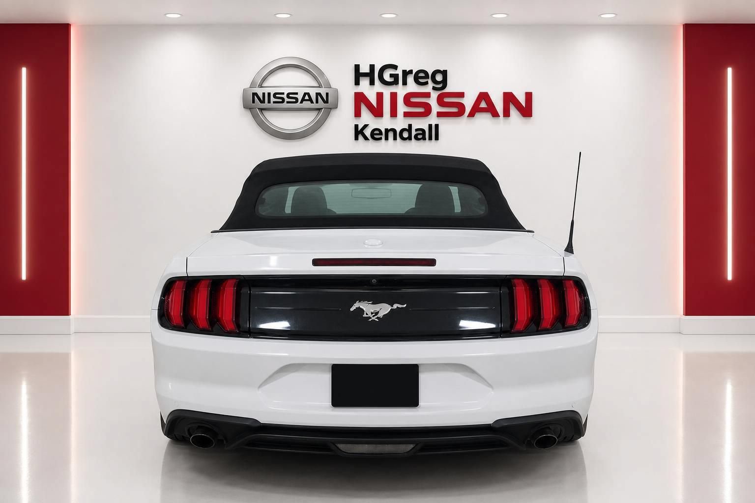 Used 2022 Ford Mustang Convertible w/ Equipment Group 101A RWD image 6