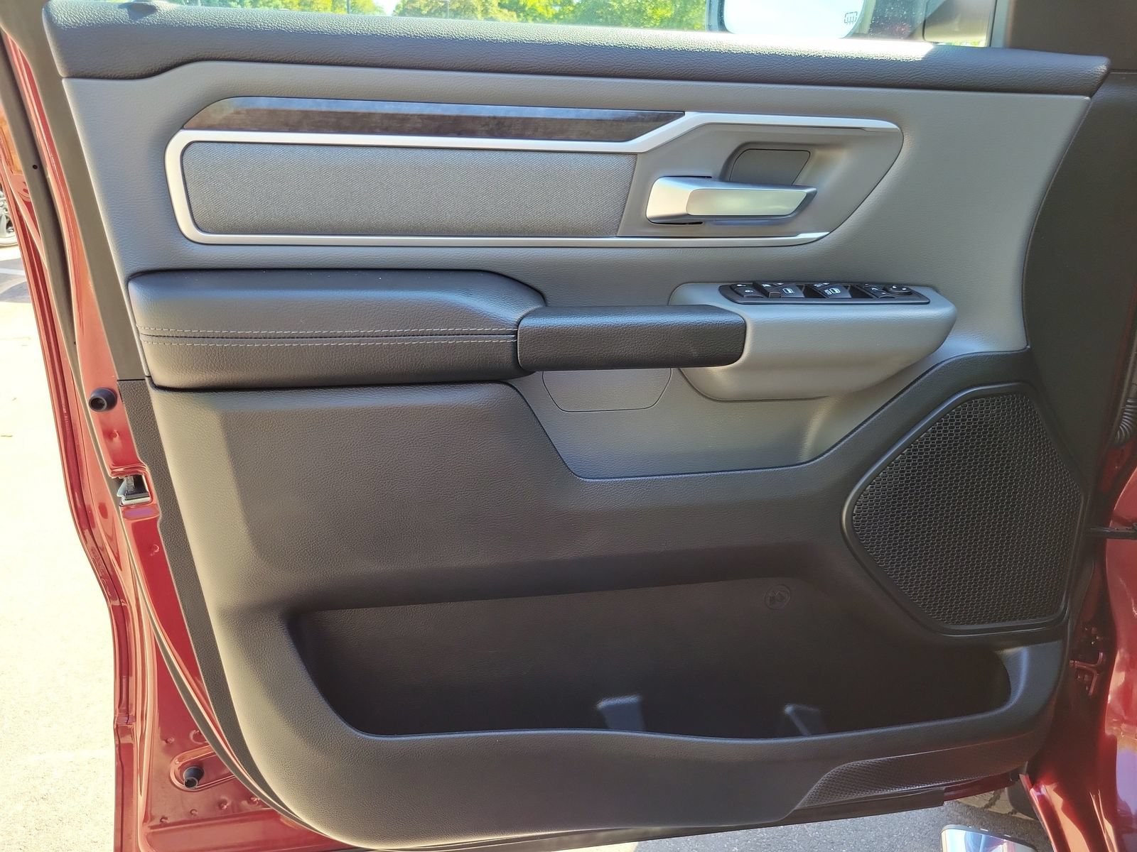 Used 2021 RAM 1500 Big Horn AWD/4WD image 7