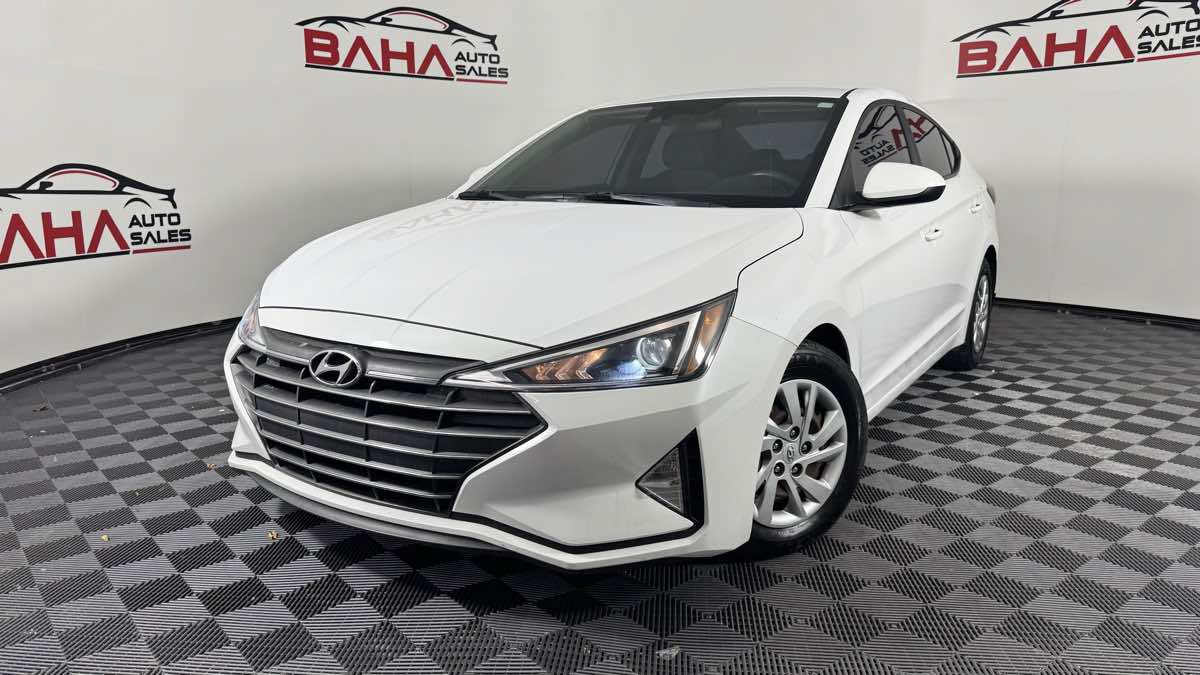 Used 2020 Hyundai Elantra SE w/ Cargo Package (C1) FWD image 2