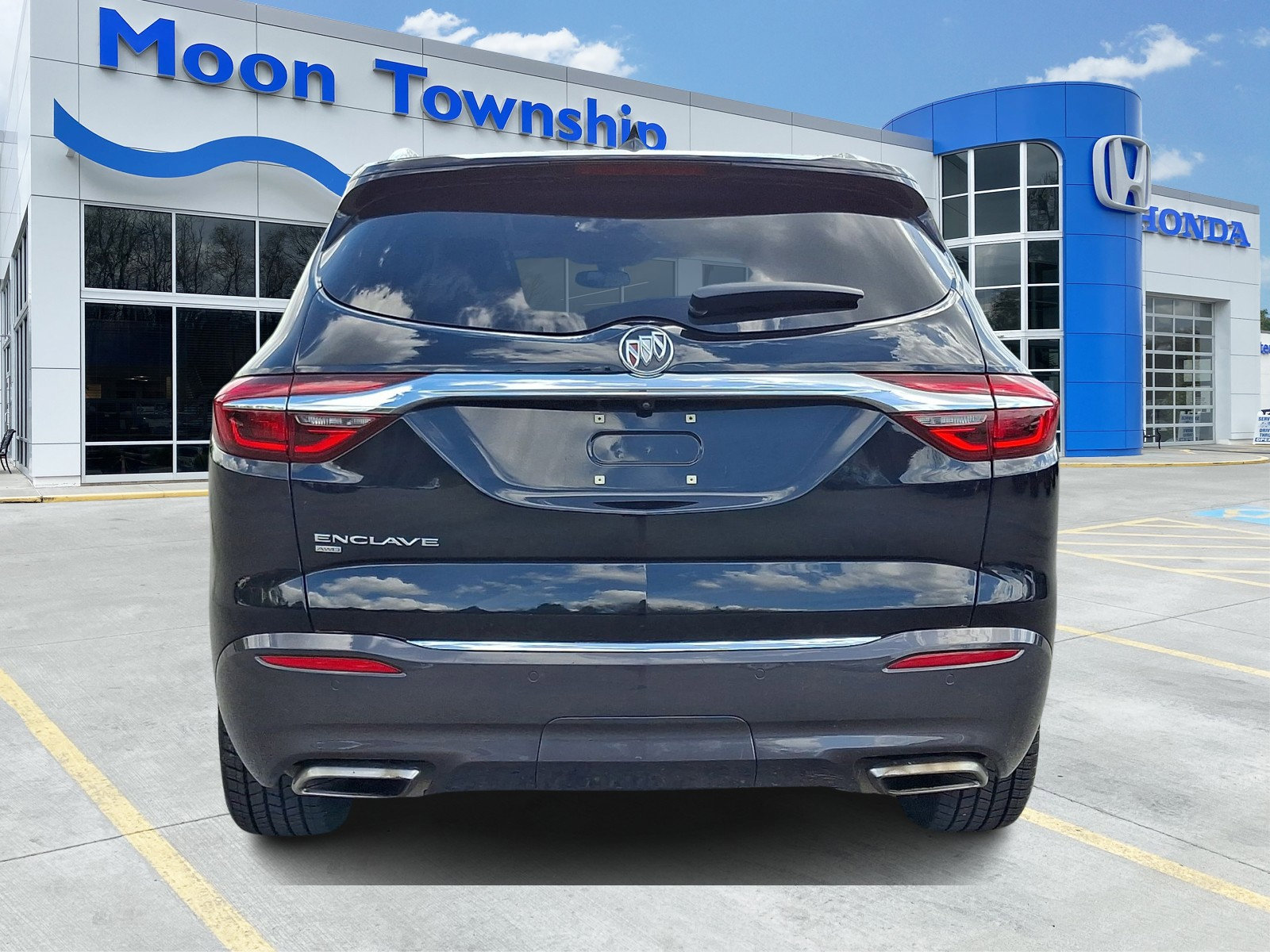 Used 2021 Buick Enclave Essence w/ Sound and Sites Package image 5