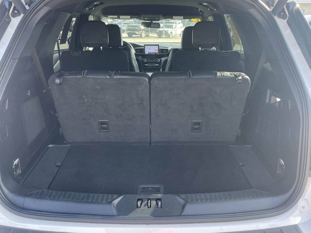 Used 2023 Ford Explorer ST w/ Equipment Group 401A image 11