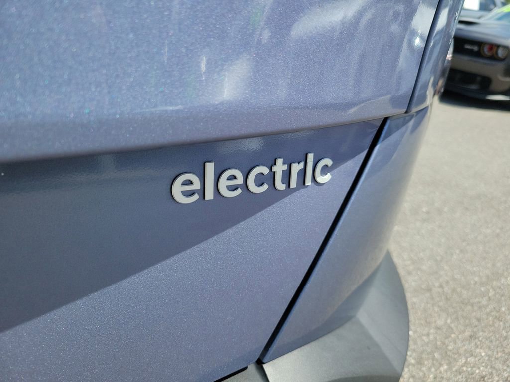 Certified 2024 Hyundai Kona SEL FWD image 9