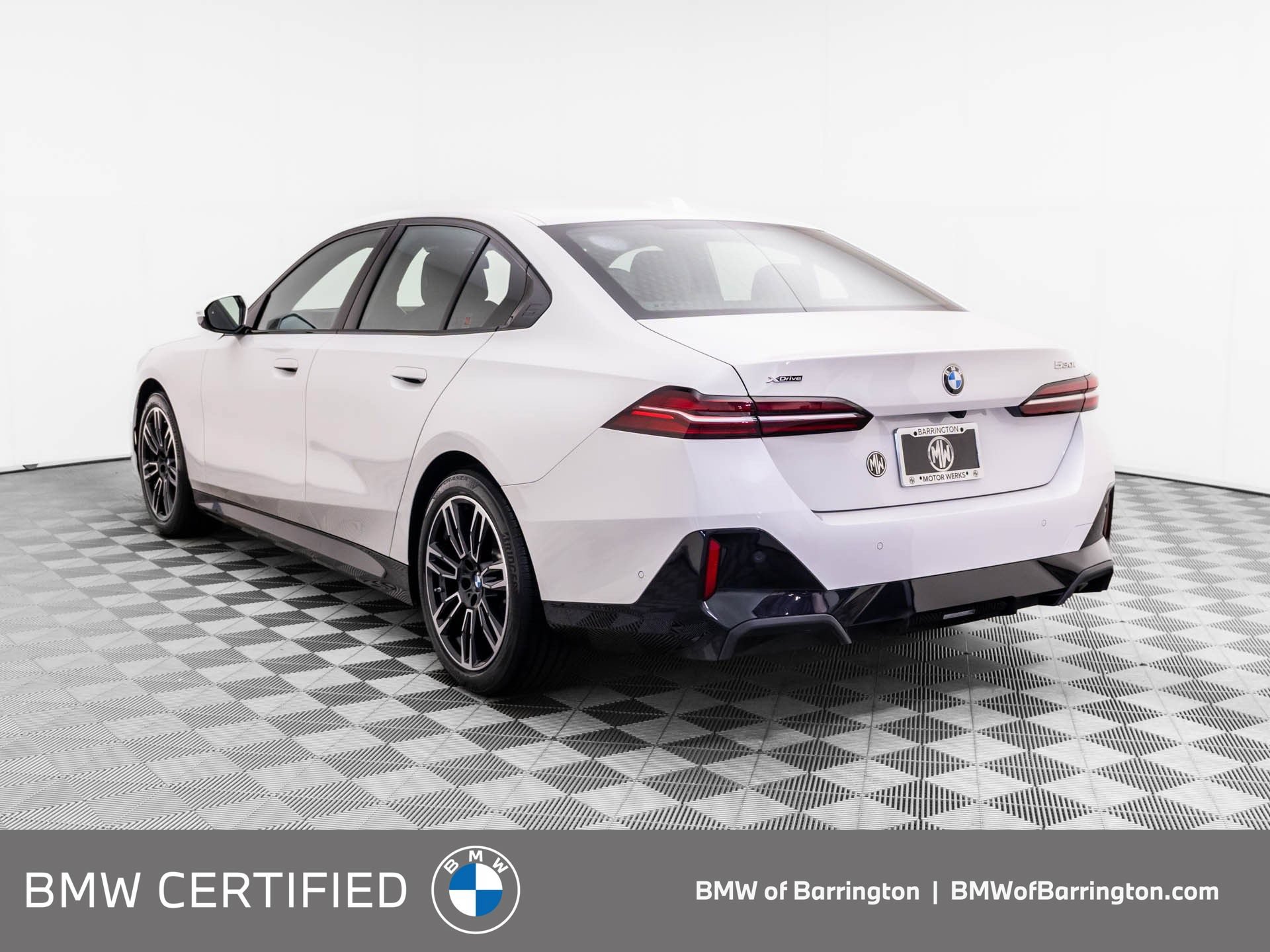 Certified 2026 BMW 530i xDrive AWD/4WD image 3