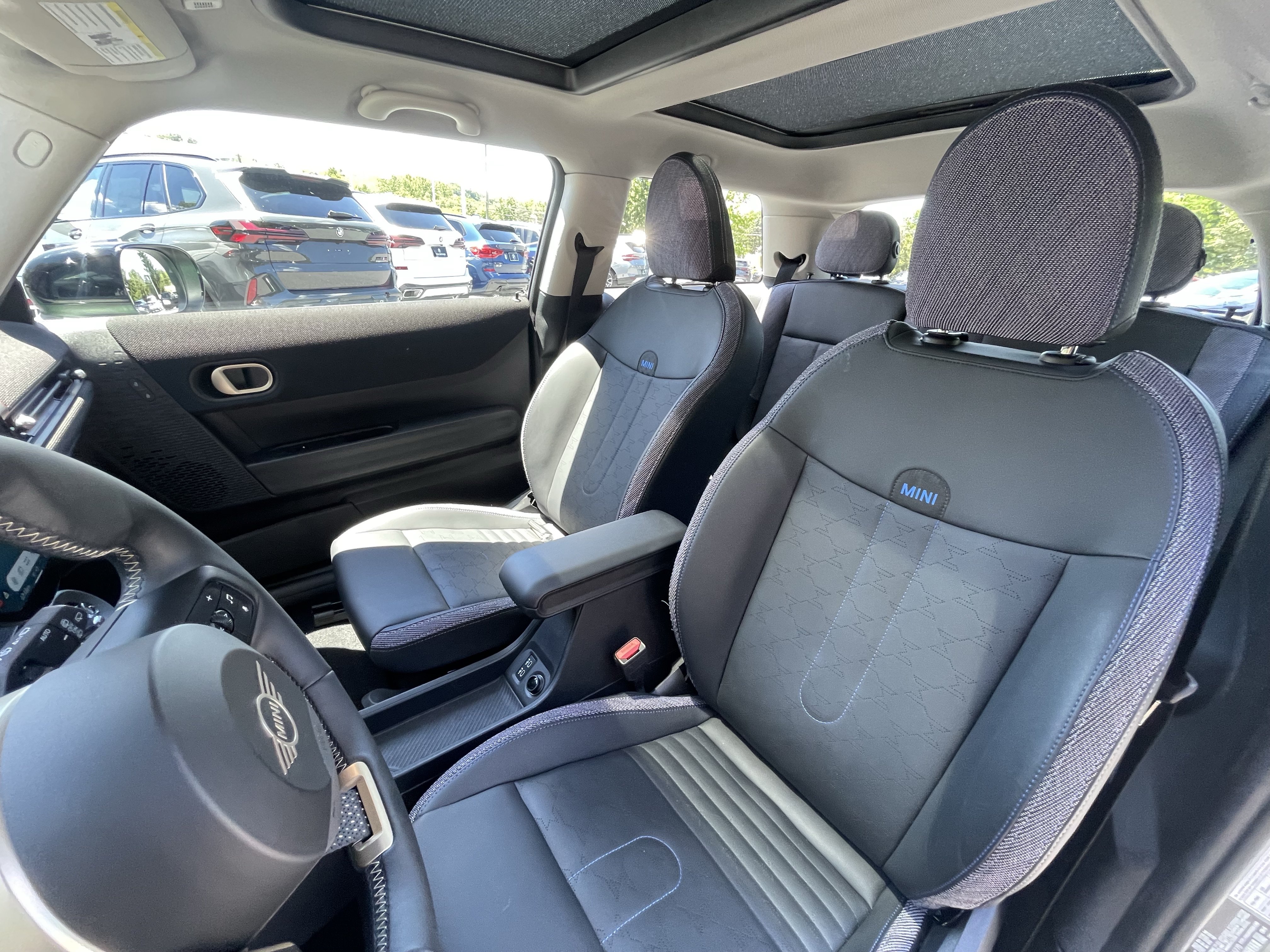 Used 2025 MINI Cooper S FWD image 9
