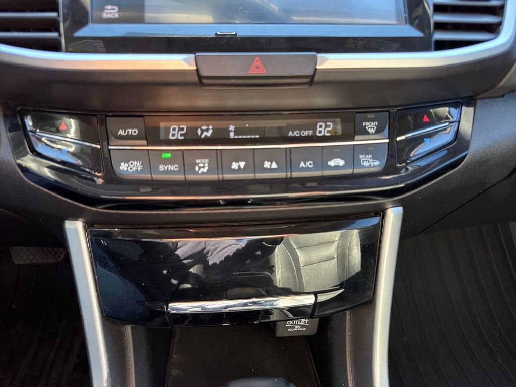 Used 2017 Honda Accord EX-L image 22
