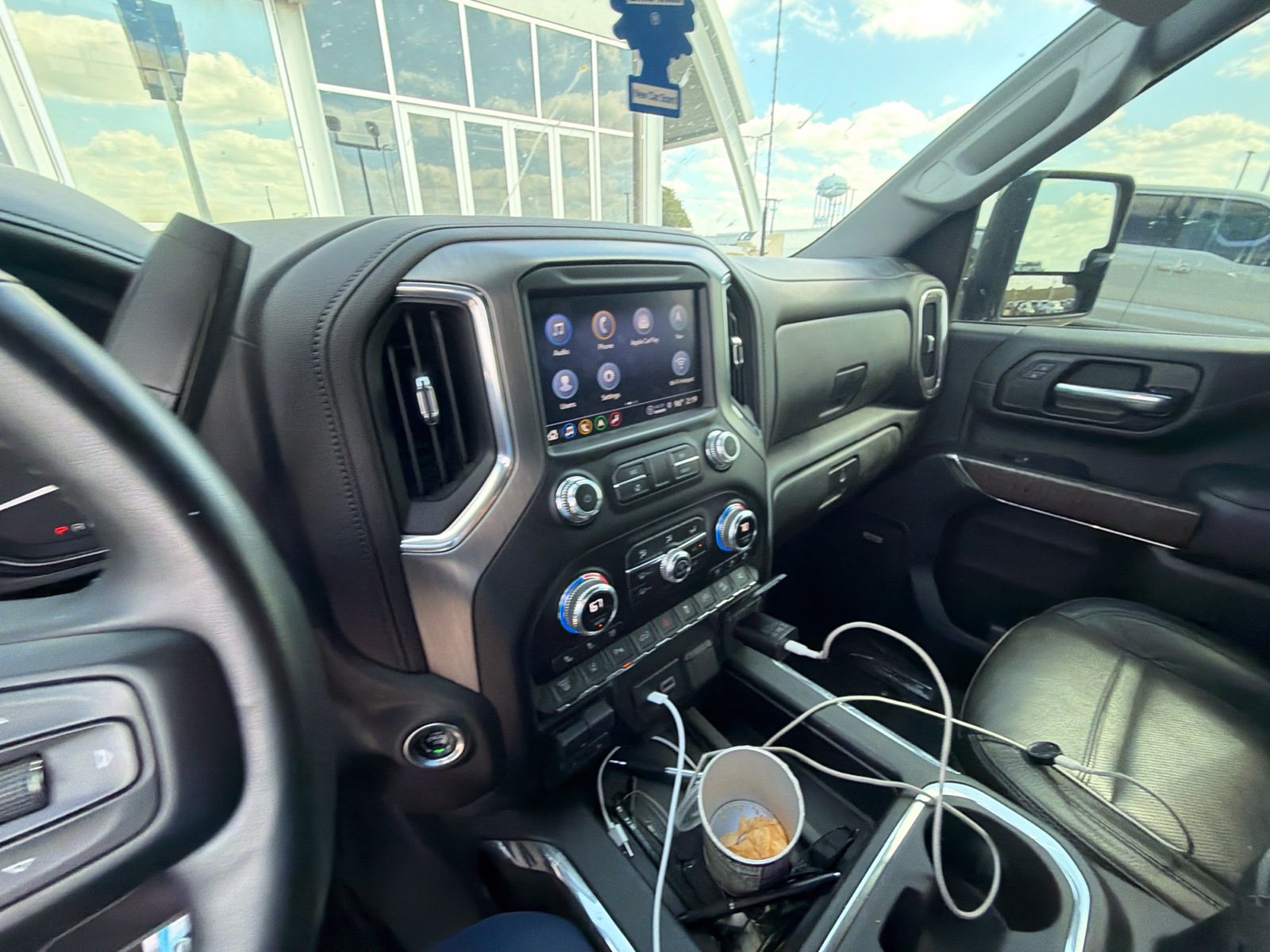 Used 2023 GMC Sierra 3500 Denali w/ Denali Ultimate Package AWD/4WD image 9