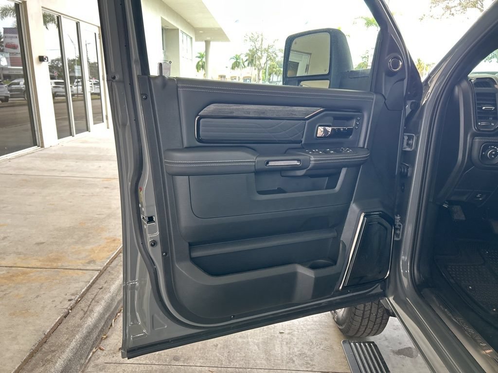 New 2026 RAM 3500 Limited AWD/4WD image 46