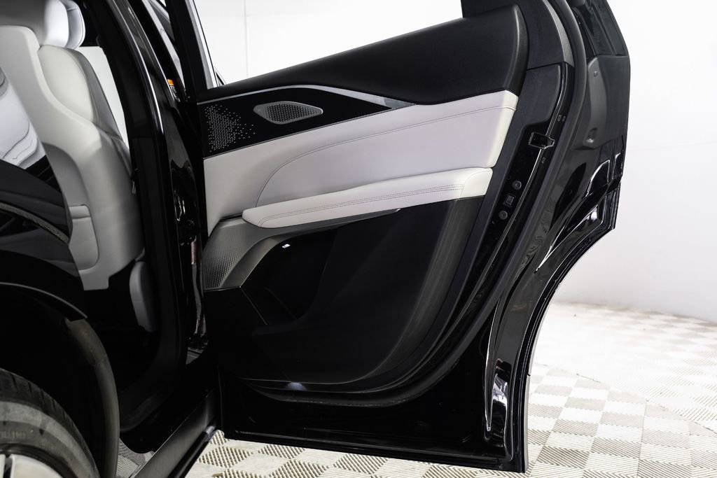 Used 2023 Cadillac Lyriq 2WD image 47