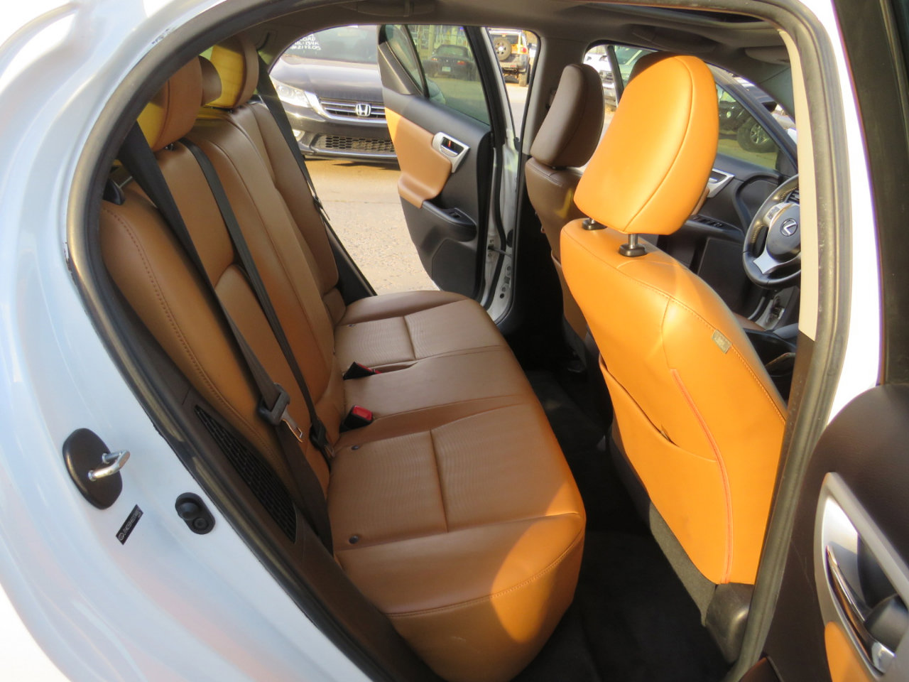 Used 2011 Lexus CT 200h image 31