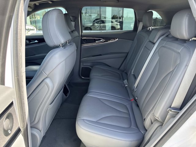 Certified 2021 Lincoln Nautilus Reserve w/ Equipment Group 201A image 19