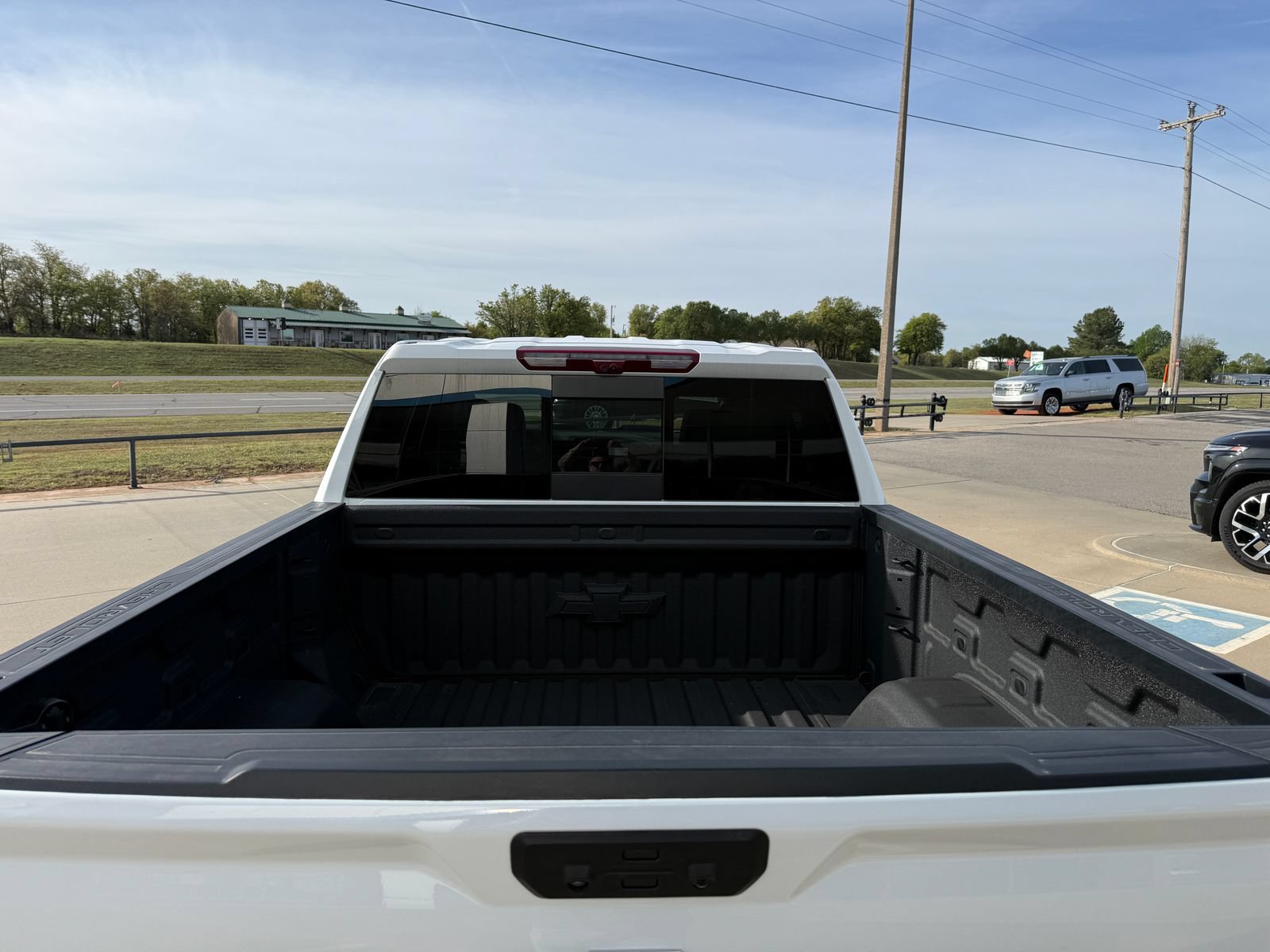 Used 2025 Chevrolet Silverado 1500 ZR2 w/ Technology Package AWD/4WD image 6