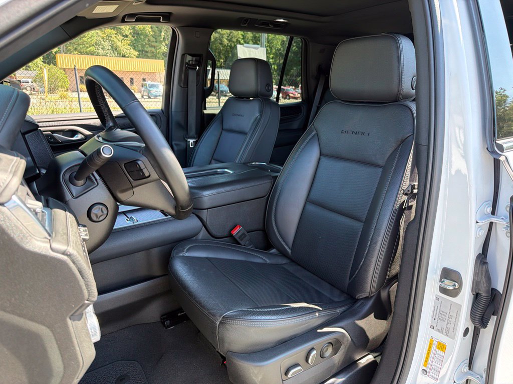 Used 2023 GMC Yukon Denali AWD/4WD image 19
