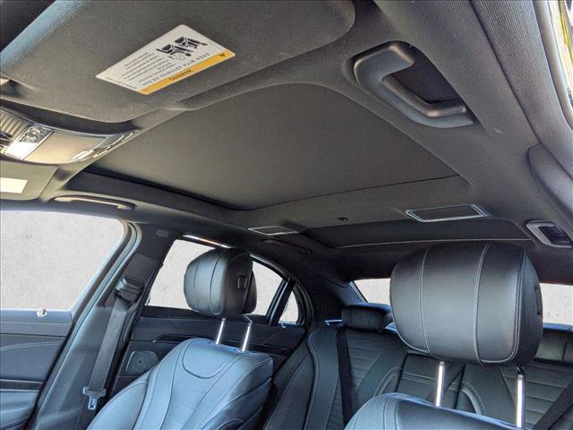 Used 2017 Mercedes-Benz S 550 Sedan image 18