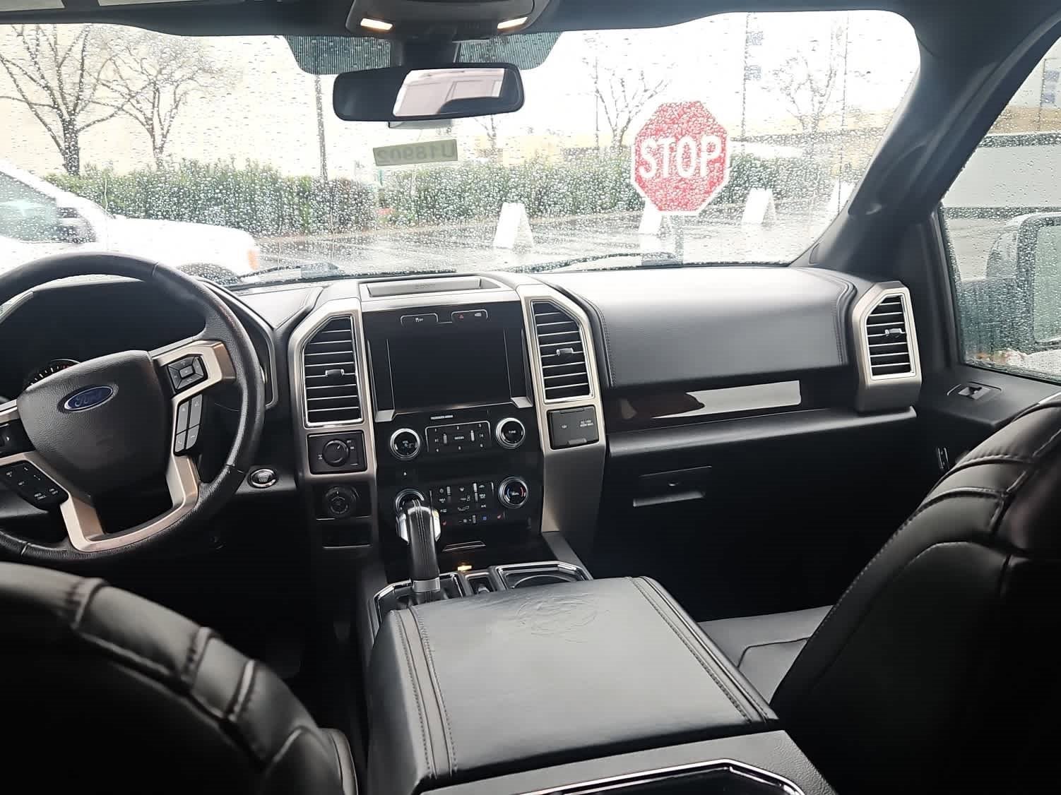 Used 2016 Ford F150 Platinum w/ Equipment Group 701A Luxury image 10