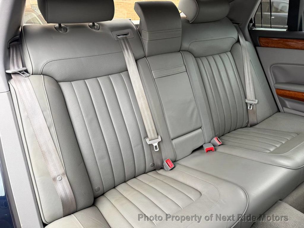 Used 2004 Volkswagen Phaeton V8 AWD/4WD image 14