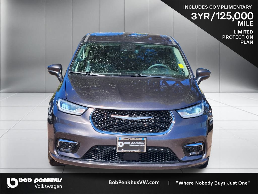 Used 2023 Chrysler Pacifica Touring-L FWD image 22
