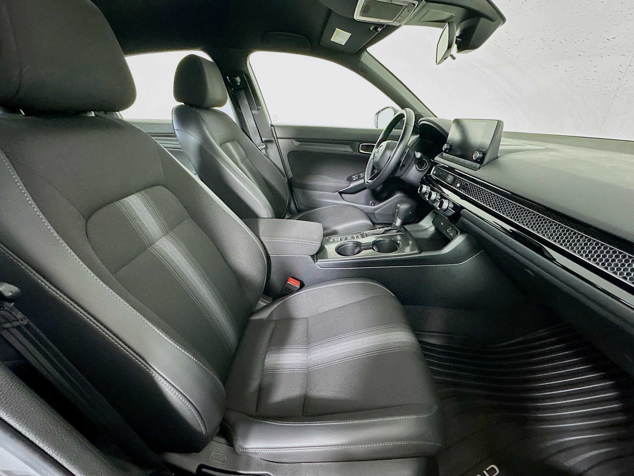 Used 2024 Honda Civic Sport image 29