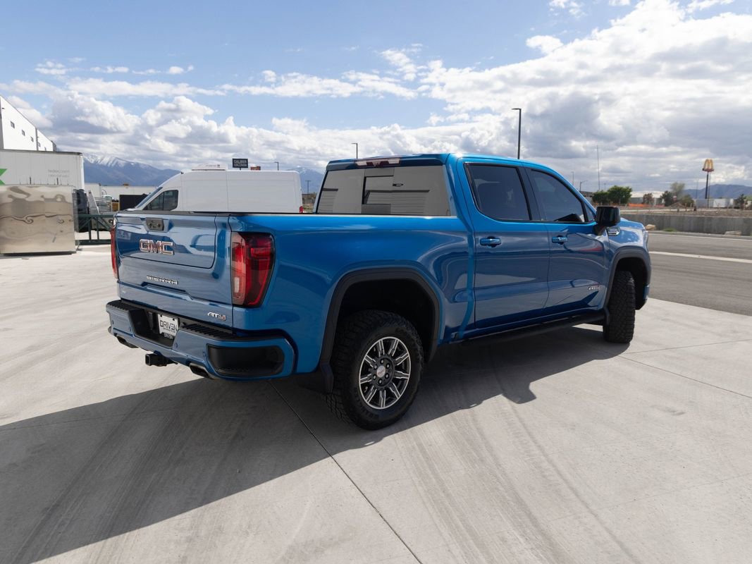 Used 2024 GMC Sierra 1500 AT4 w/ Technology Package AWD/4WD image 5