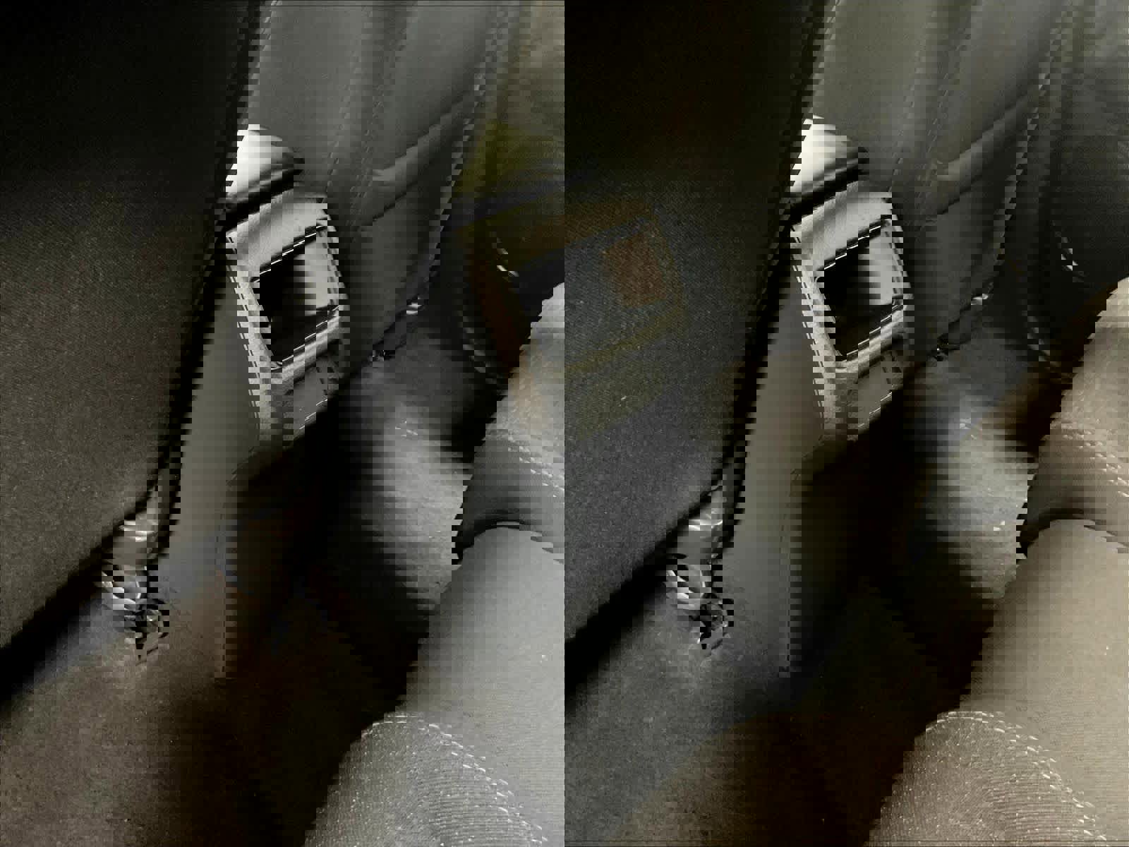 Used 2025 Honda HR-V LX image 27