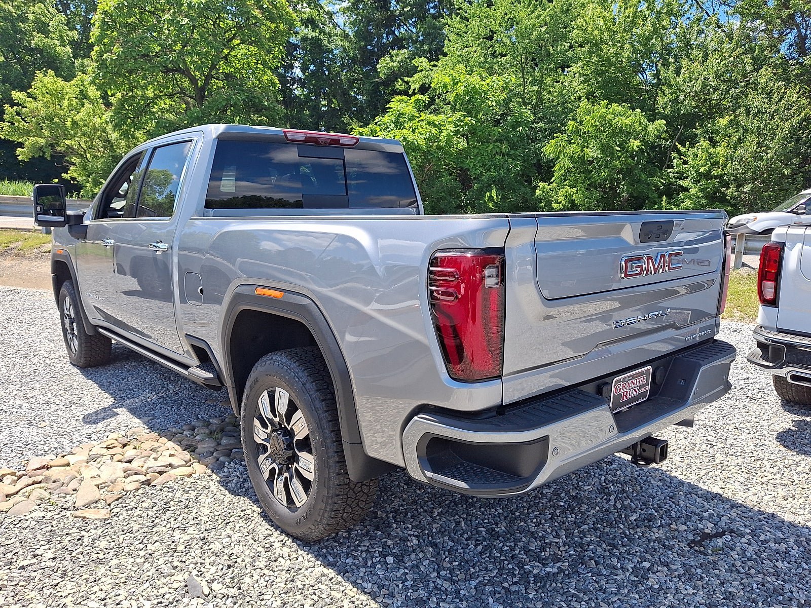 New 2026 GMC Sierra 2500 Denali w/ Denali Reserve Package AWD/4WD image 3