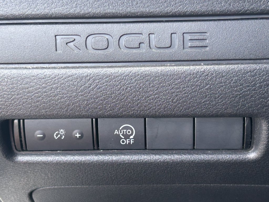 Used 2024 Nissan Rogue S FWD image 22
