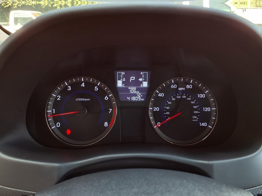 Used 2015 Hyundai Accent GLS image 12