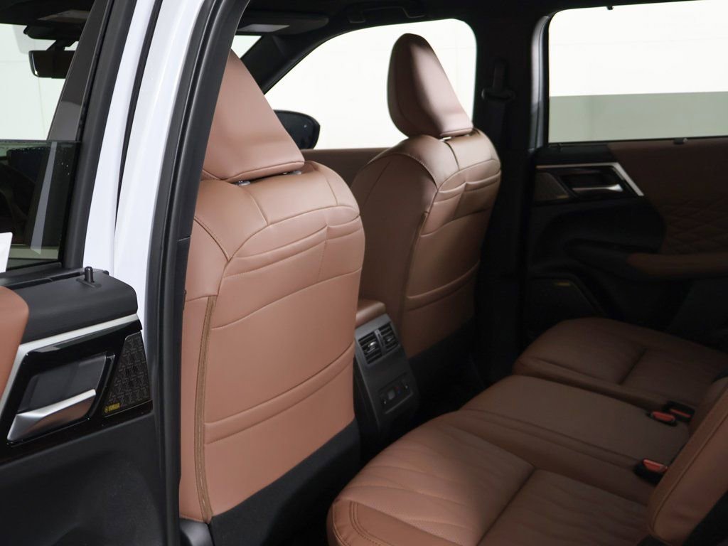 New 2026 Mitsubishi Outlander SEL AWD/4WD image 33