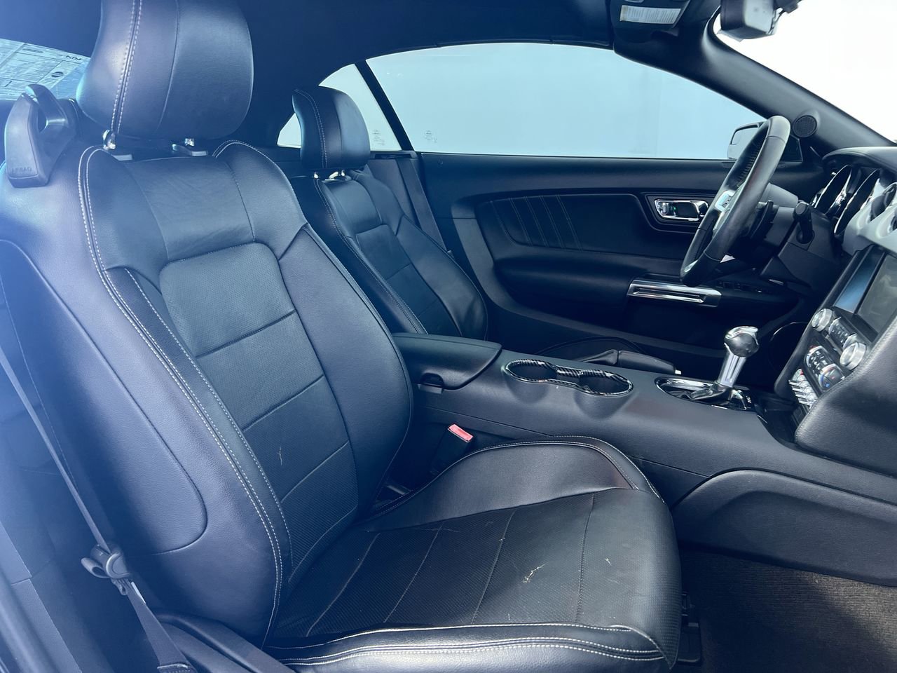 Used 2016 Ford Mustang Premium image 27