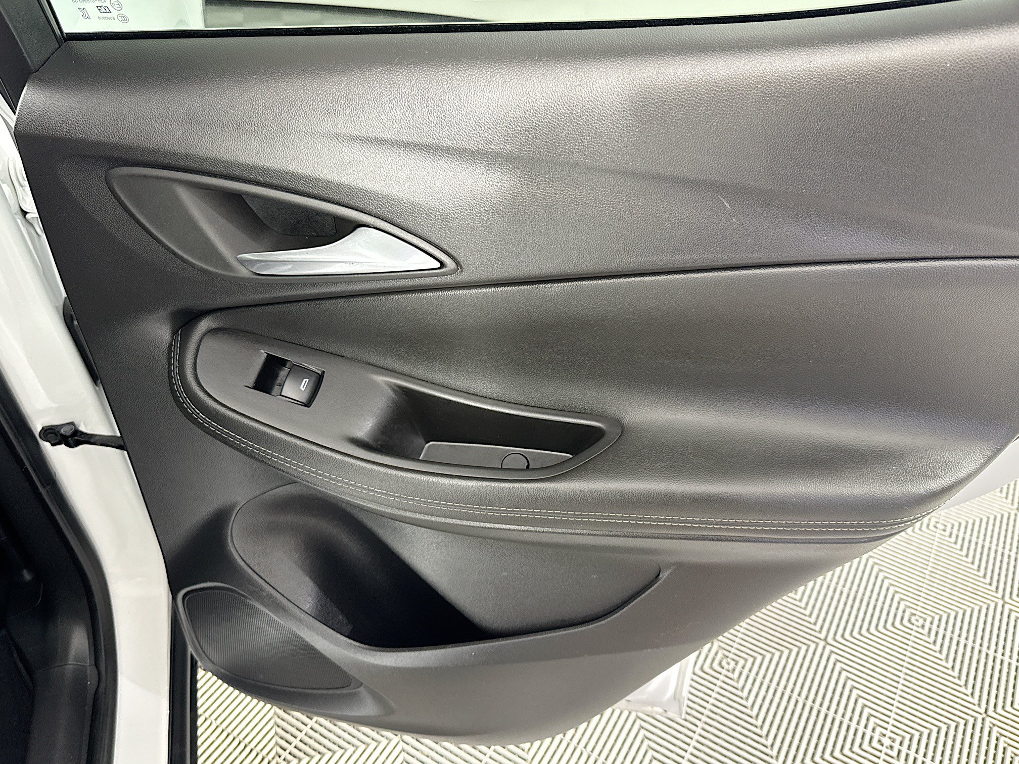 Used 2024 Buick Encore GX Preferred FWD image 27