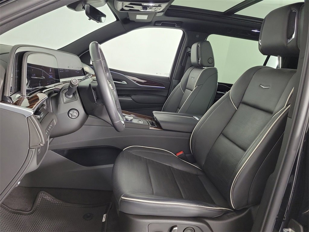 Certified 2023 Cadillac Escalade ESV Premium Luxury image 17