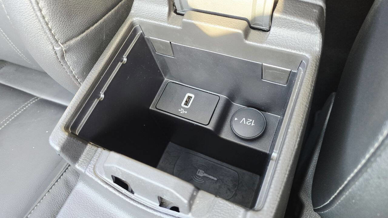 Used 2016 Ford Focus Titanium w/ Titanium Winter Package FWD image 26