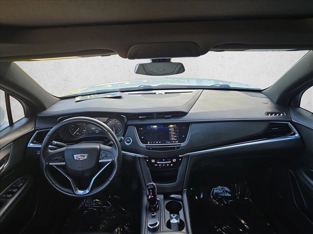 Used 2025 Cadillac XT6 Luxury FWD image 19