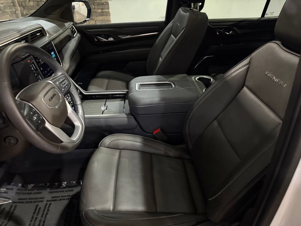 Used 2024 GMC Yukon Denali w/ Max Trailering Package AWD/4WD image 11