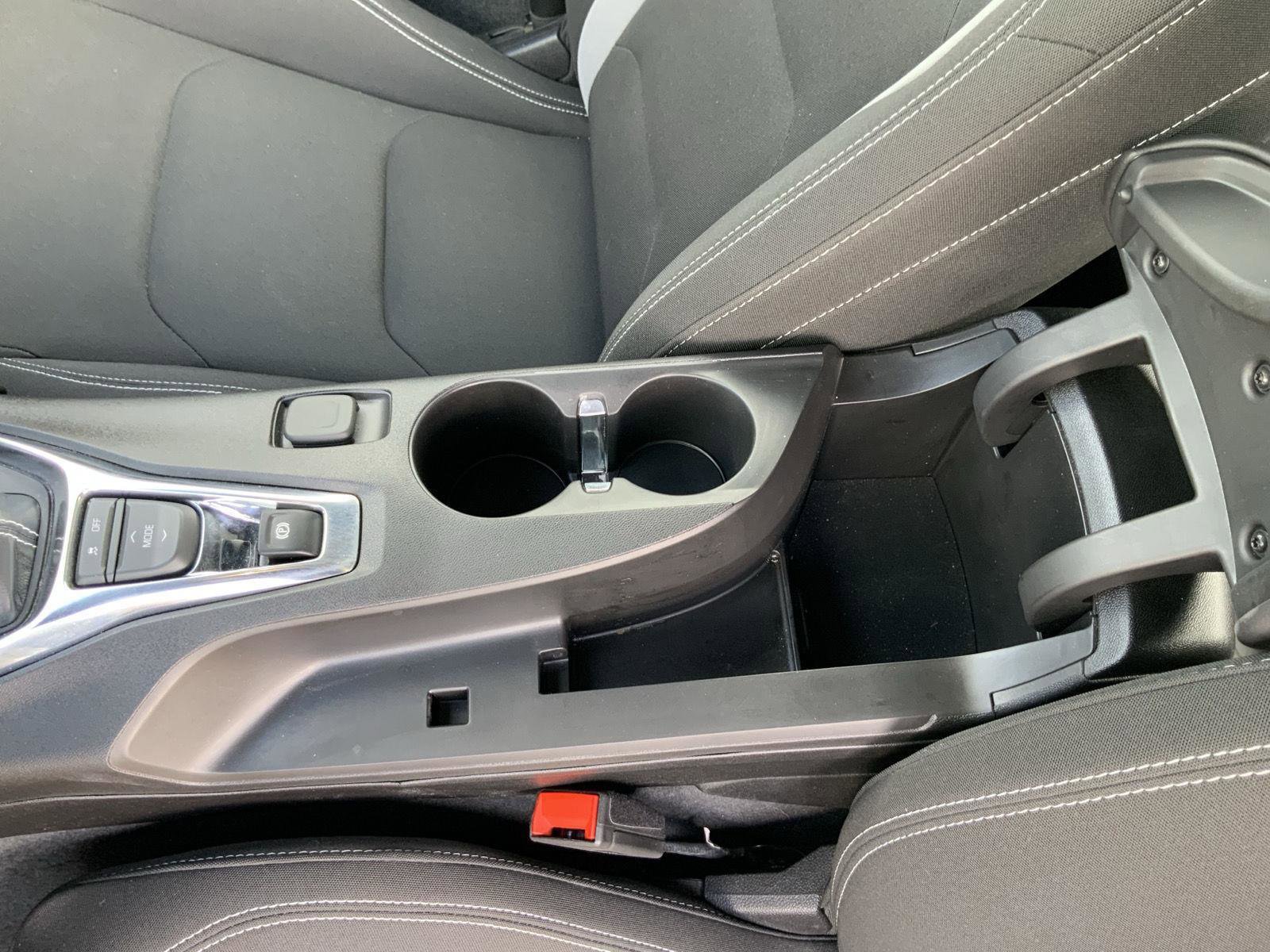 Used 2019 Chevrolet Camaro LT w/ Technology Package RWD image 47