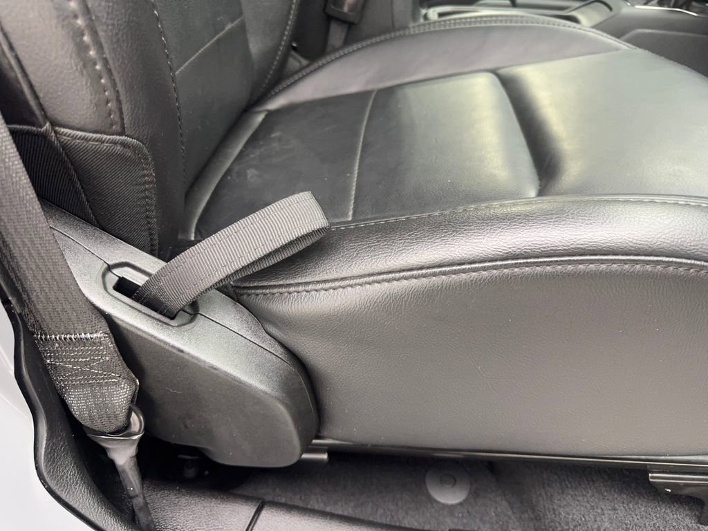Used 2023 Jeep Wrangler Altitude image 46