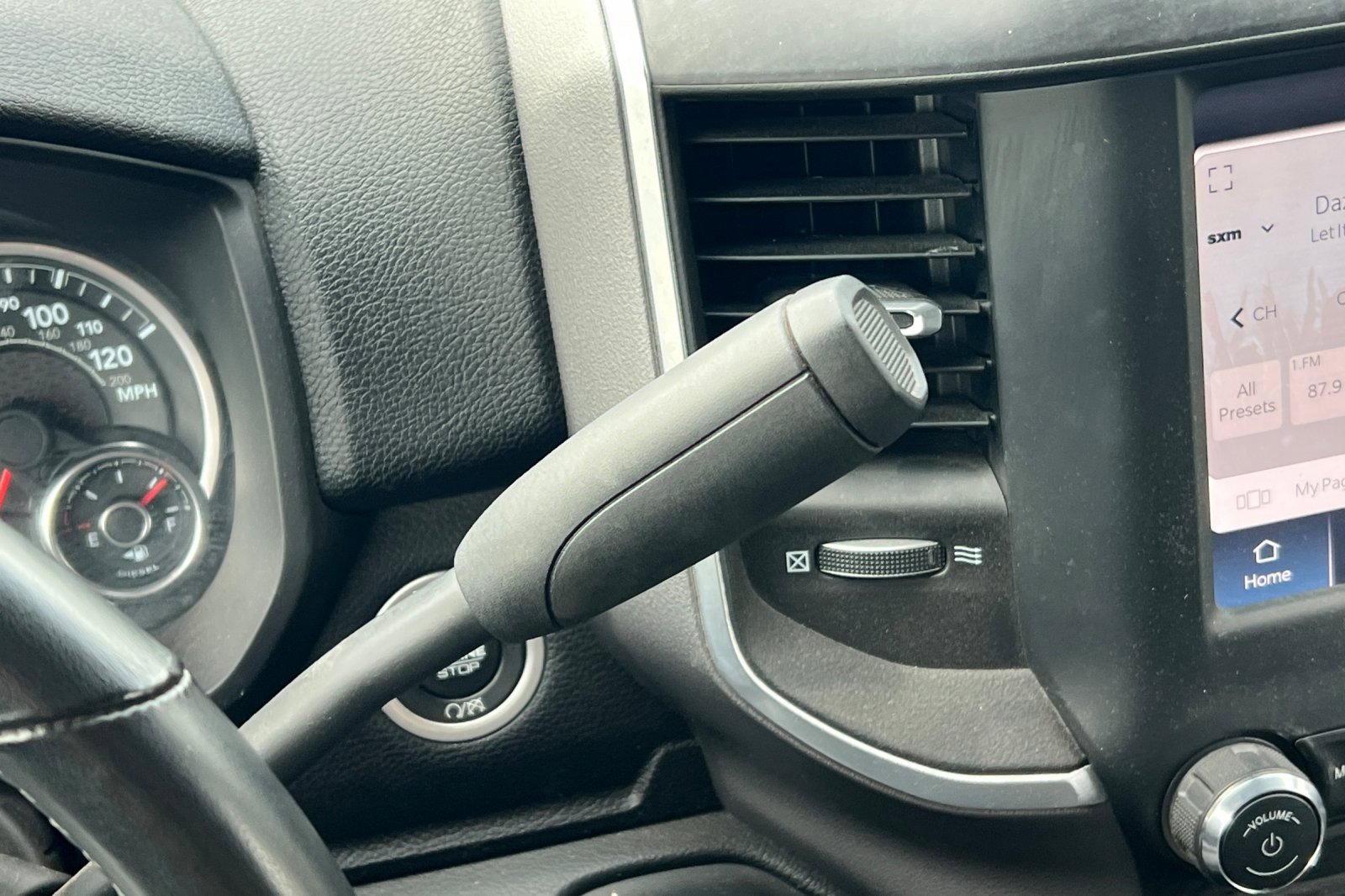 Used 2024 RAM 3500 Big Horn image 32